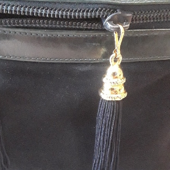 Stuart Weitzman Deep Navy Crossbody Bag, Lovely Suede and Leather - Picture 7 of 17